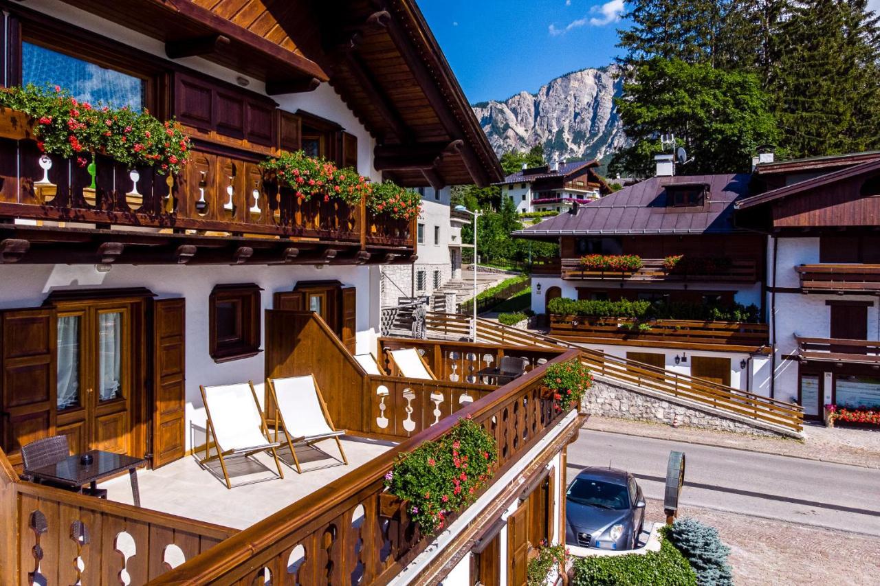 Hotel Natale Кортина-д'Ампеццо Экстерьер фото